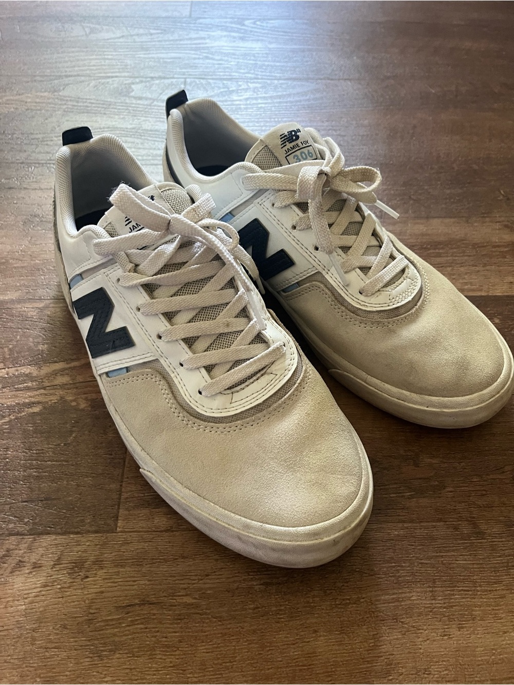 New Balance Men’s White Sneakers Size 10.5